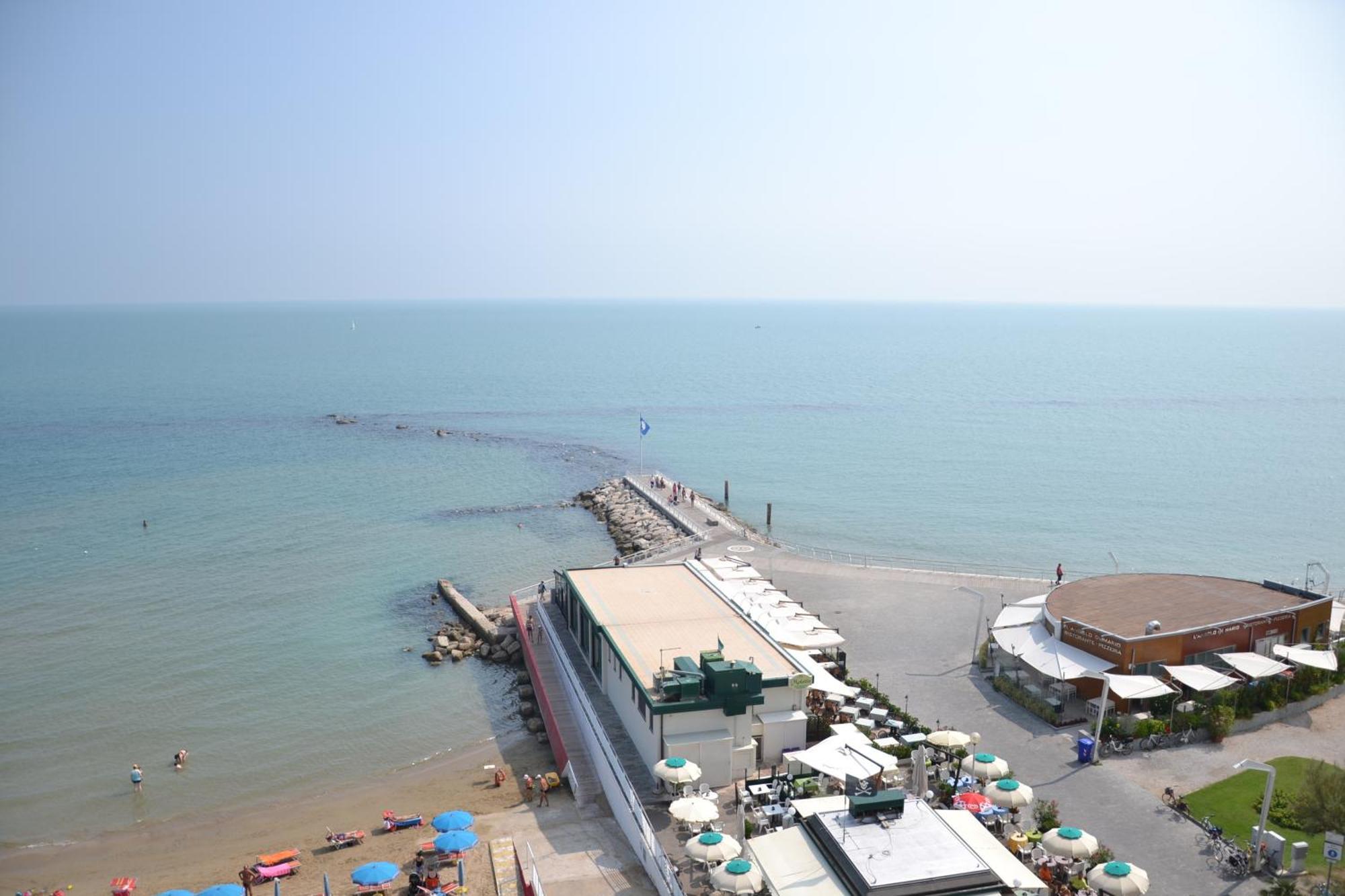 Perticari Hotell Pesaro Exteriör bild