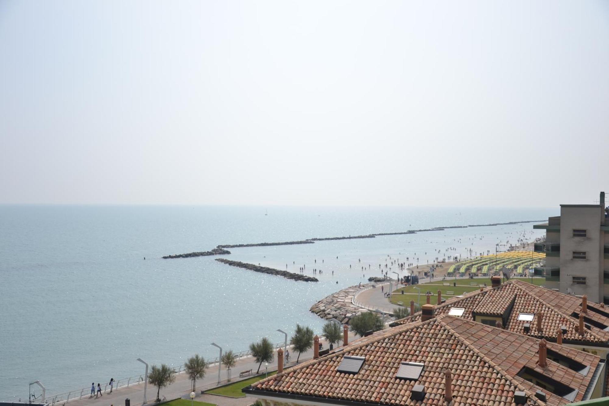 Perticari Hotell Pesaro Exteriör bild