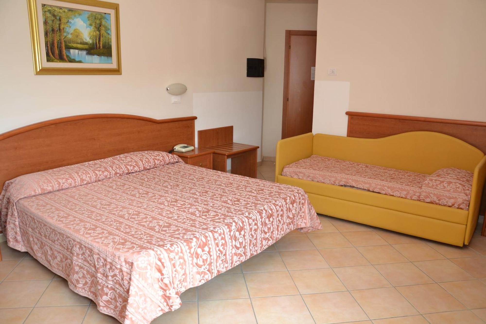 Perticari Hotell Pesaro Exteriör bild