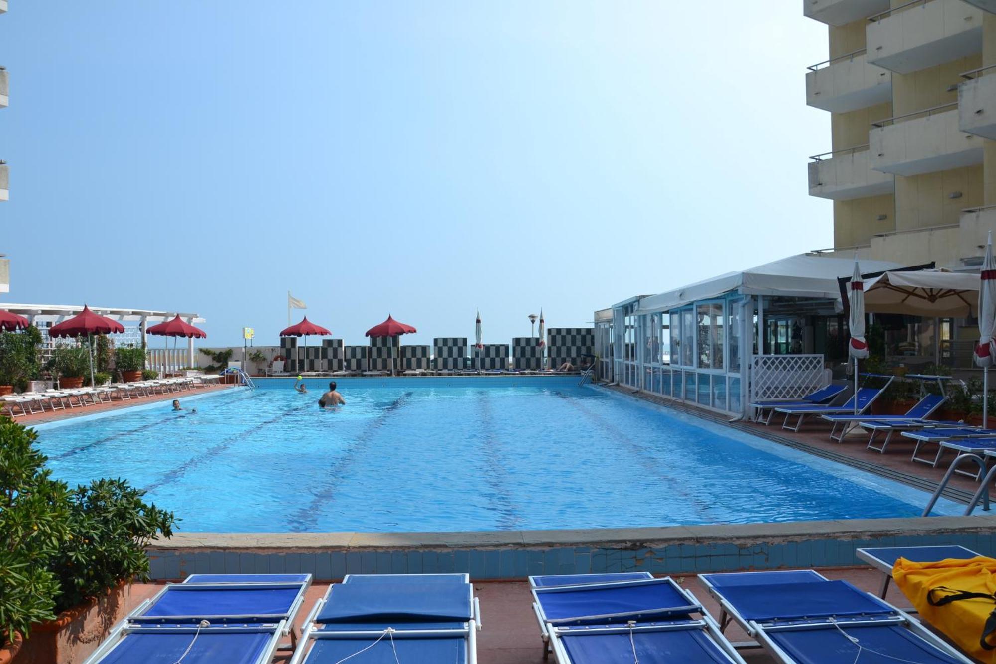 Perticari Hotell Pesaro Exteriör bild