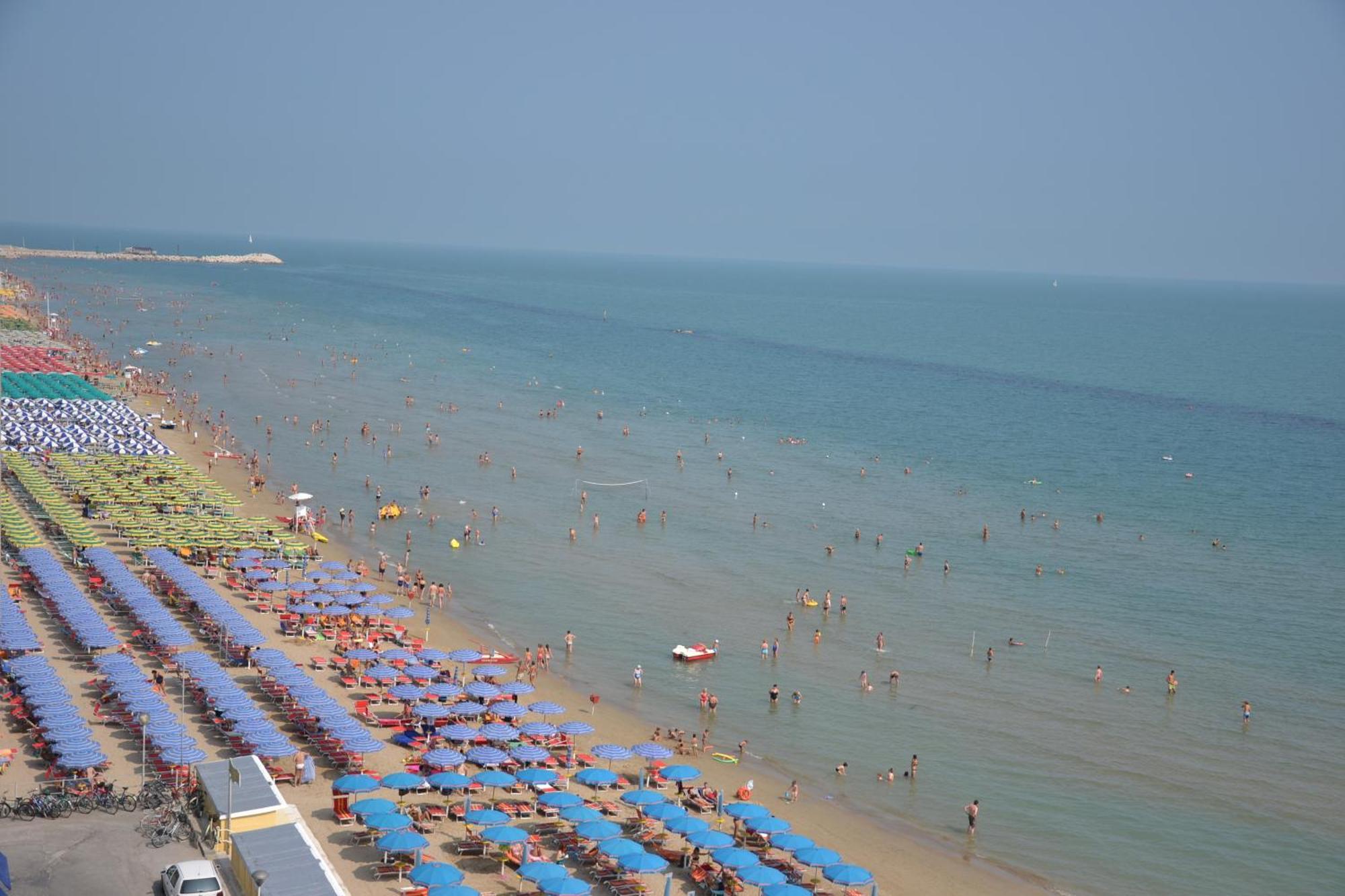 Perticari Hotell Pesaro Exteriör bild