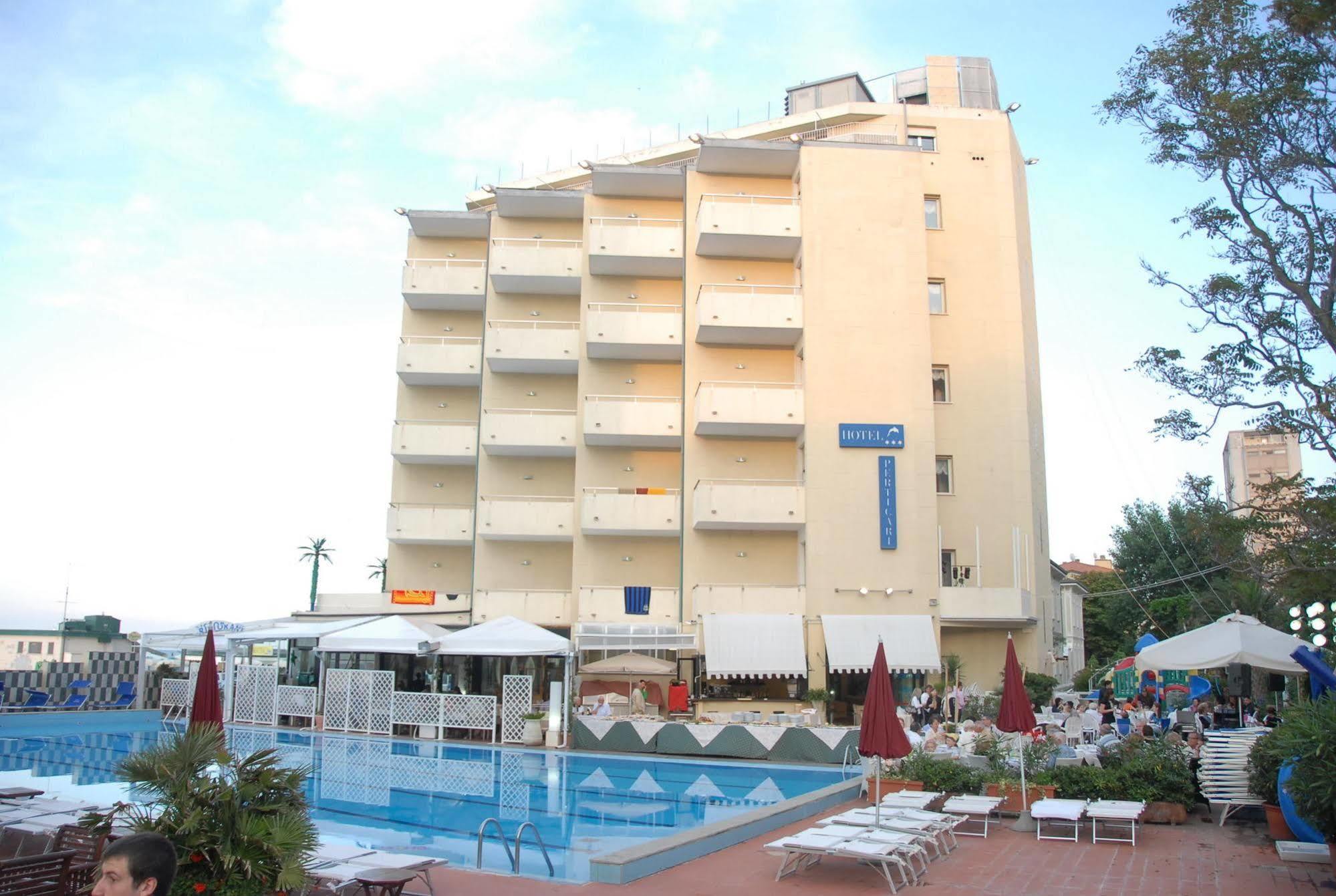 Perticari Hotell Pesaro Exteriör bild