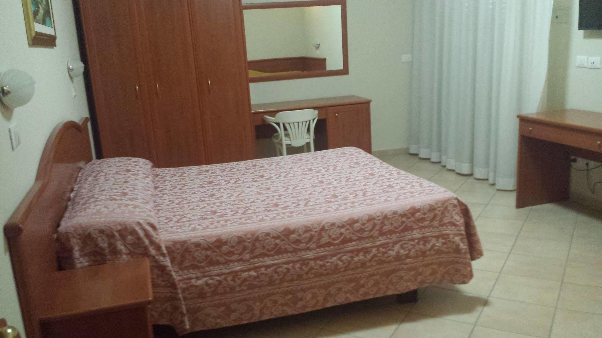 Perticari Hotell Pesaro Exteriör bild