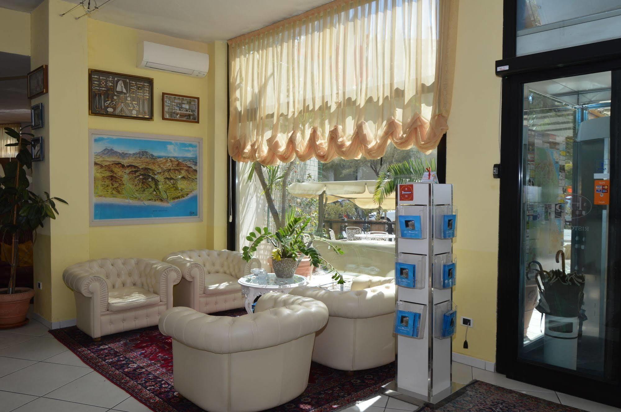 Perticari Hotell Pesaro Exteriör bild